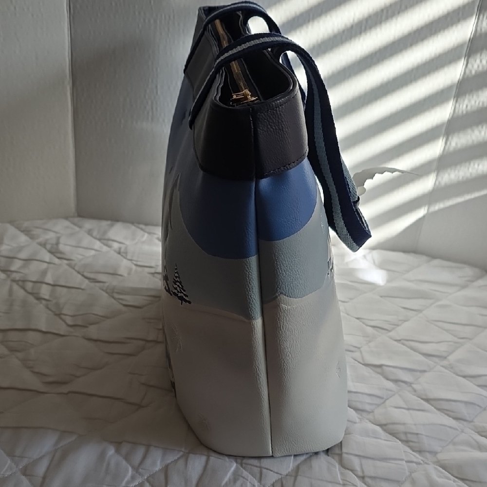 Disney Winter Wonderland Tote With Matching Wallet And Clutch - Picture 8 of 17